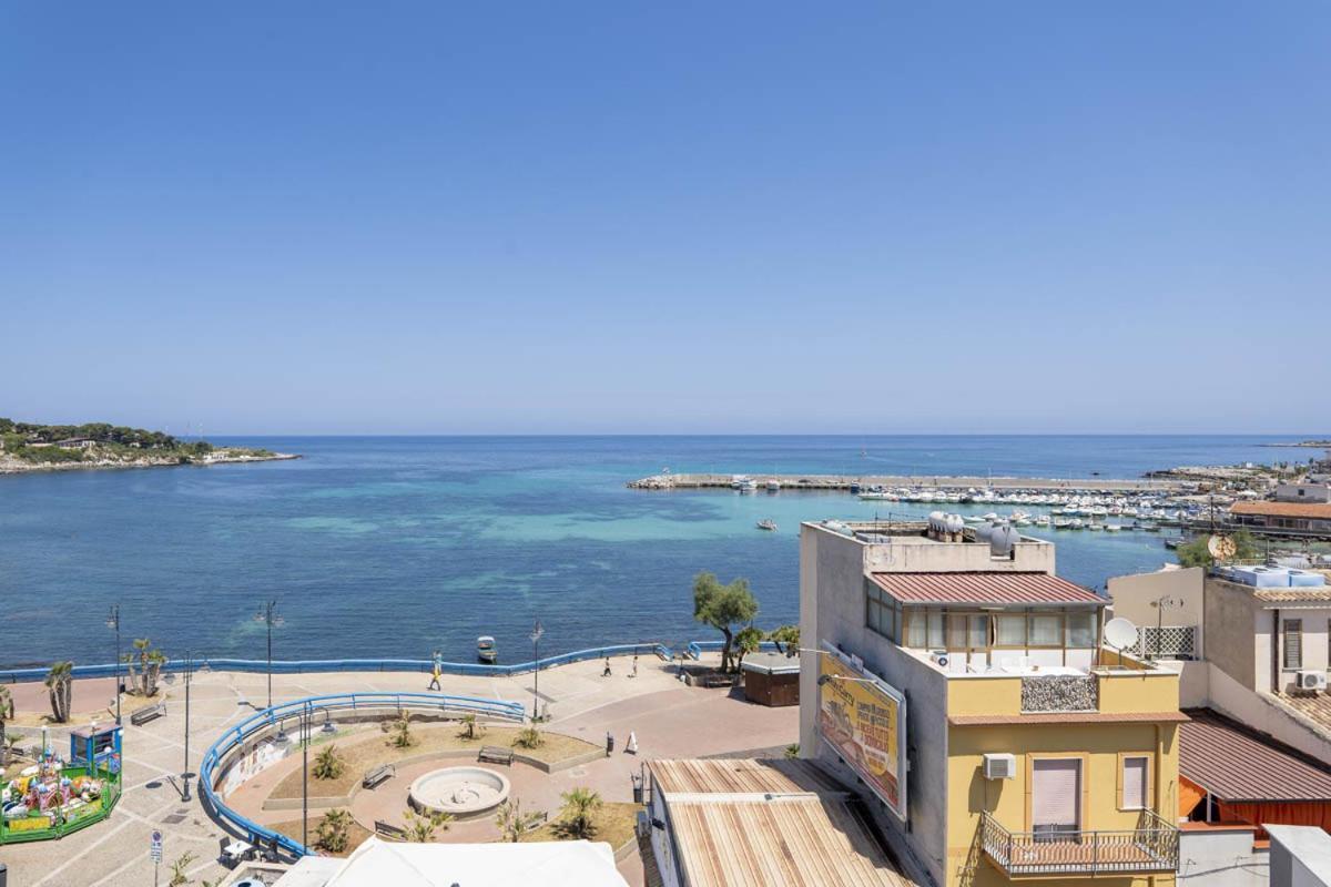 B&B Una Terrazza sul Golfo di Sferracavallo Esterno foto