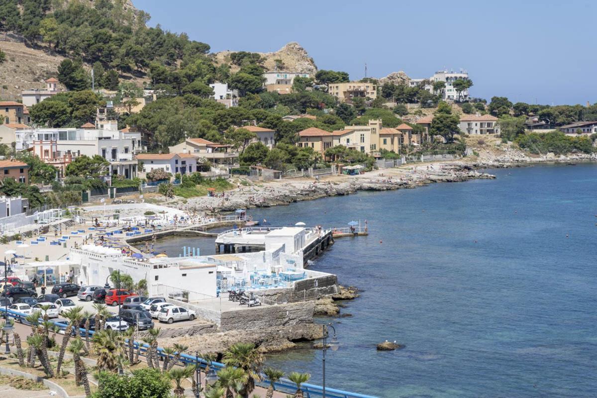 B&B Una Terrazza sul Golfo di Sferracavallo Esterno foto