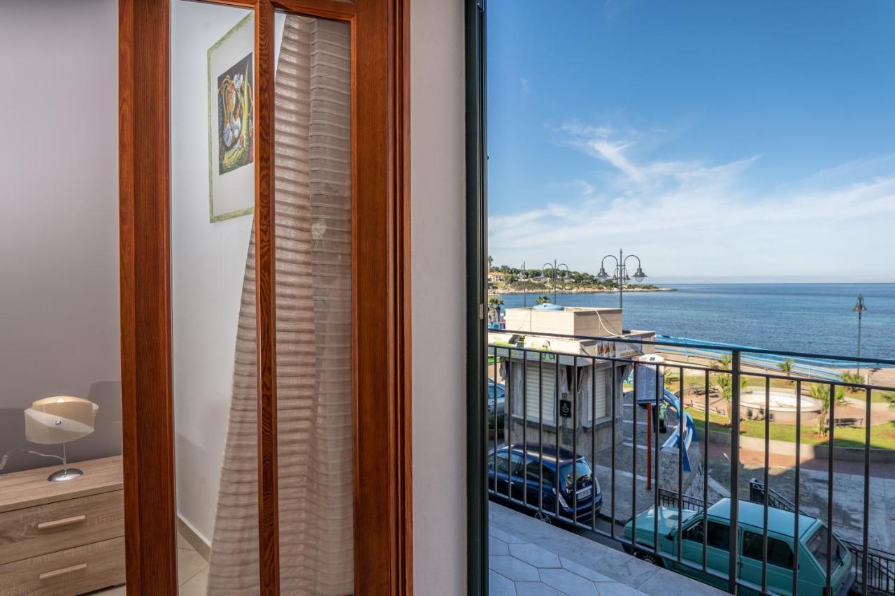 B&B Una Terrazza sul Golfo di Sferracavallo Esterno foto