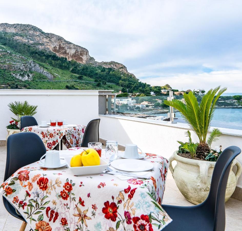 B&B Una Terrazza sul Golfo di Sferracavallo Esterno foto