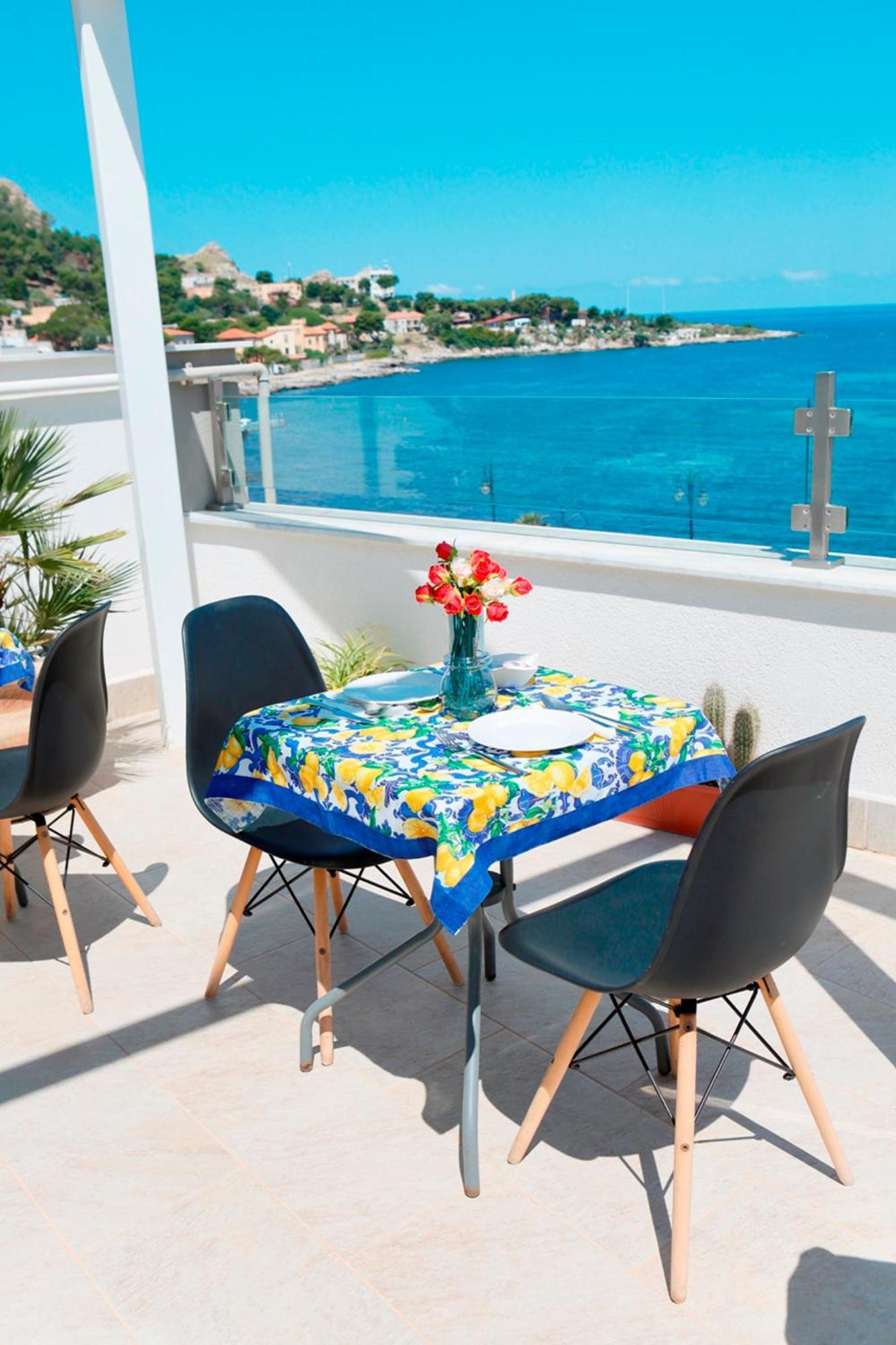 B&B Una Terrazza sul Golfo di Sferracavallo Esterno foto